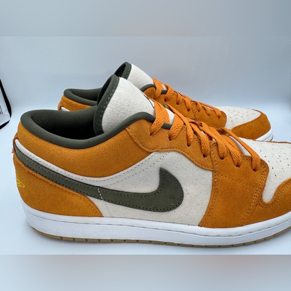 Nike Men’s Air Jordan 1 Low SE 'Light Curry', SIZE: 11.5 - Picture 7 of 15